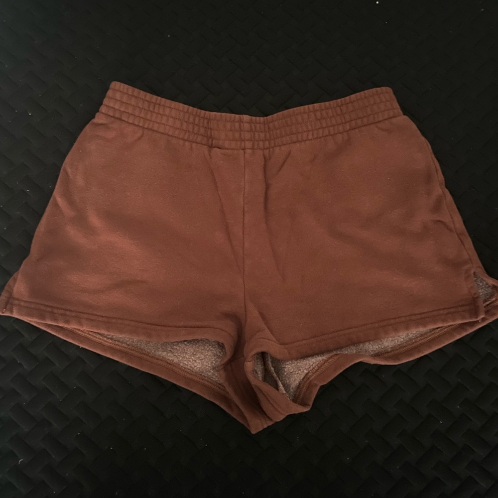 TNA cozy fleece perfect 2” shorts